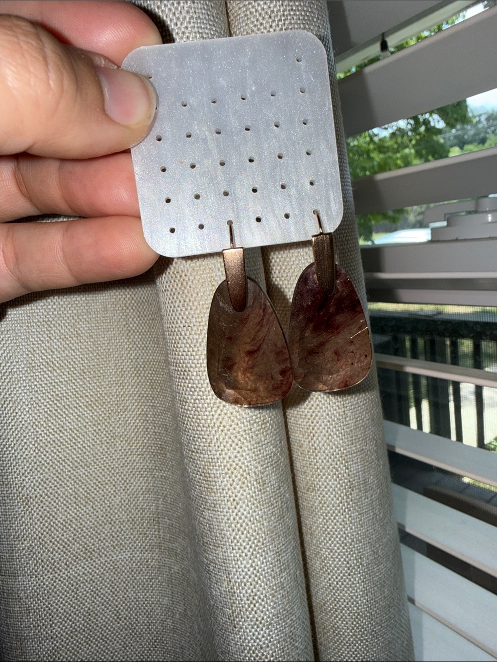 Rose gold Kendra Scott stone earrings